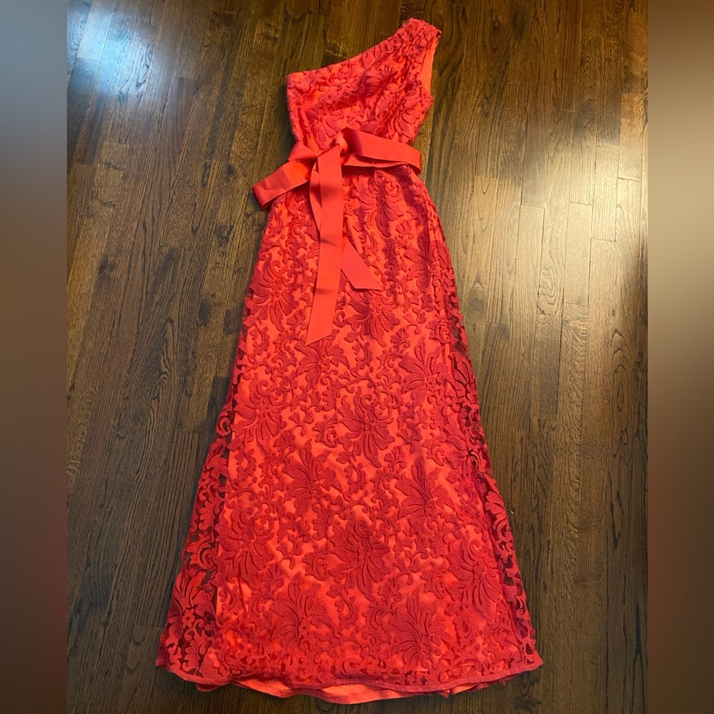 Tadashi Shoji- Evening Gown size 8 One-Shoulder Lace ribbon tie sash formal USED